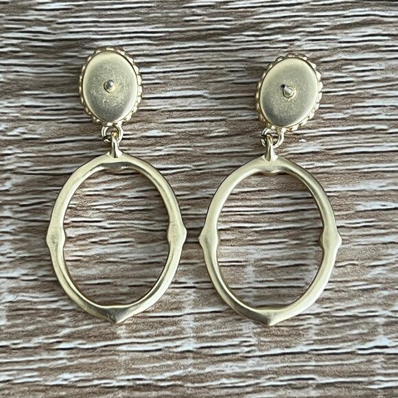 Spartina 449 Cristal Oval Drop Earrings in White Opal - Picture 5 of 6